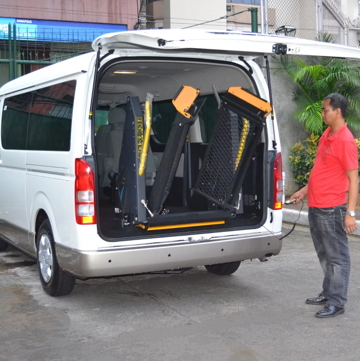 Electric Hydraulic Wheelchair Elevator Lift for Van Minibus