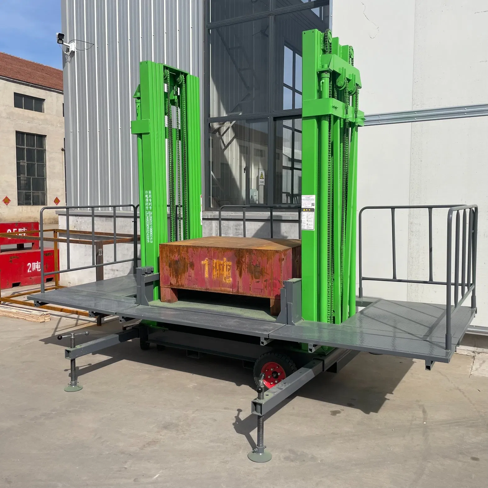 High Quality Vertical Mast Lift, Mobile Electric Hydraulic Lift for Construction Masonry Work, Reliable Aerial Work Platform Lift for Sale