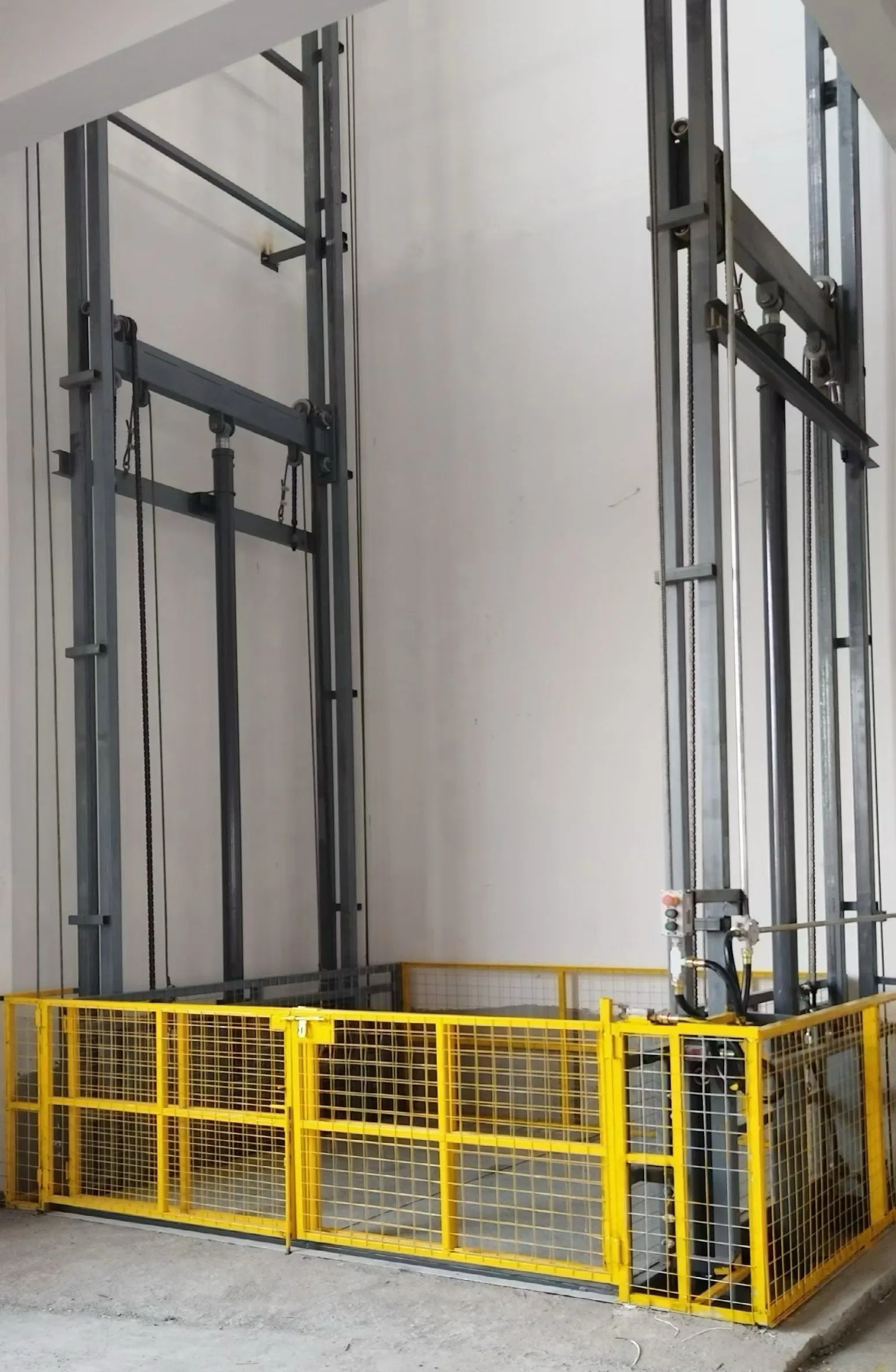 CE Approved Guide Rail Freight Elevator 3 Ton Heavy Duty Hydraulic Cargo Lift for Mezzanine