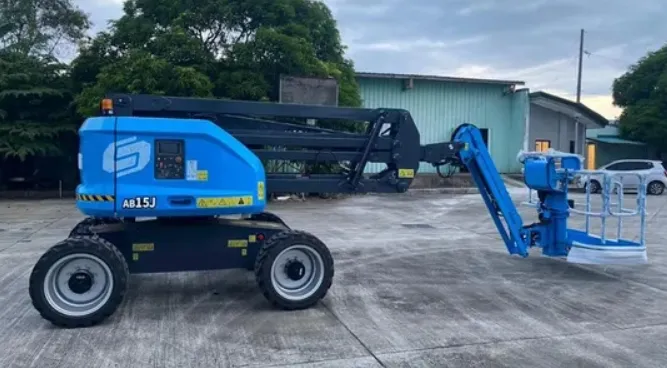 Articulated Boom Lift View 3