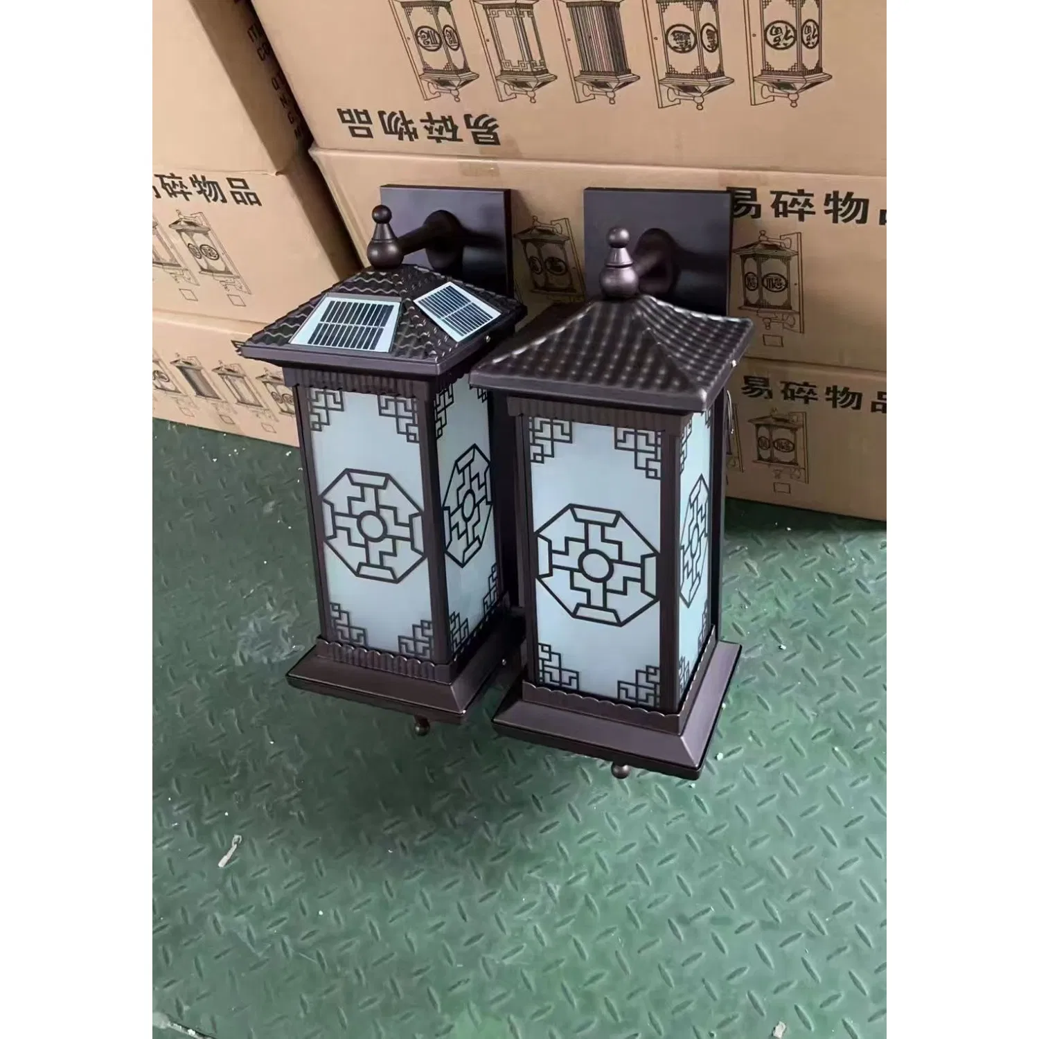 Anti Short Circuit Outdoor Glass Lampshade LED Solar Garden Courtyard Lawn Wall Light