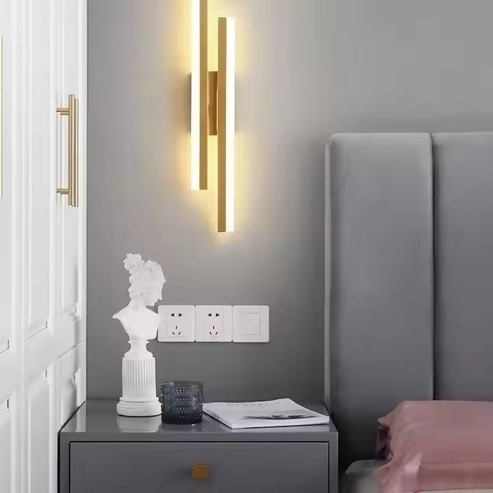 Sleek Modern Black LED Wall Sconce for Elegant Home Lighting