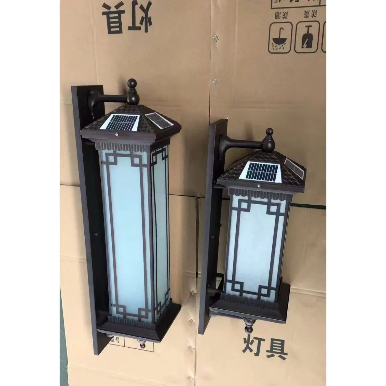 Anti Short Circuit Outdoor Glass Lampshade LED Solar Garden Courtyard Lawn Wall Light