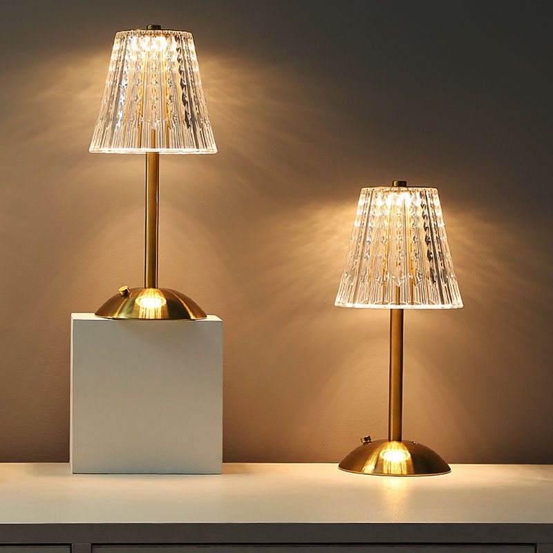 PMMA LED Metal Crystal Luxury Rechargeable Restaurant Decor Table Lamp