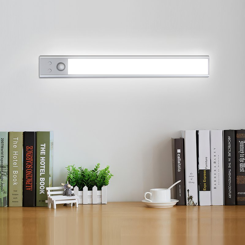 Modern 5V LED Night Light Motion Sensor Battery-Powered Kitchen Closet Hallway Bedroom Staircase Cabinet Lighting Aluminium