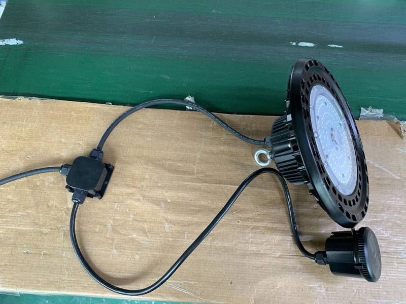 100W 150W 200W 300W UFO SMD LED High Bay Lighting with Microwave Motion Sensor