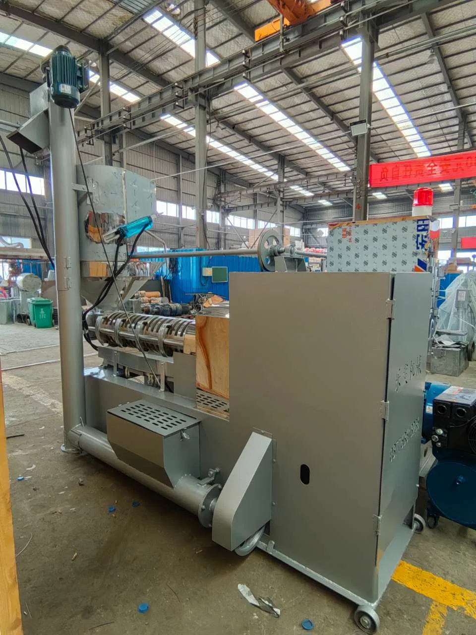 High-Efficiency Large Capacity Oil Press for Soybeans and Seeds