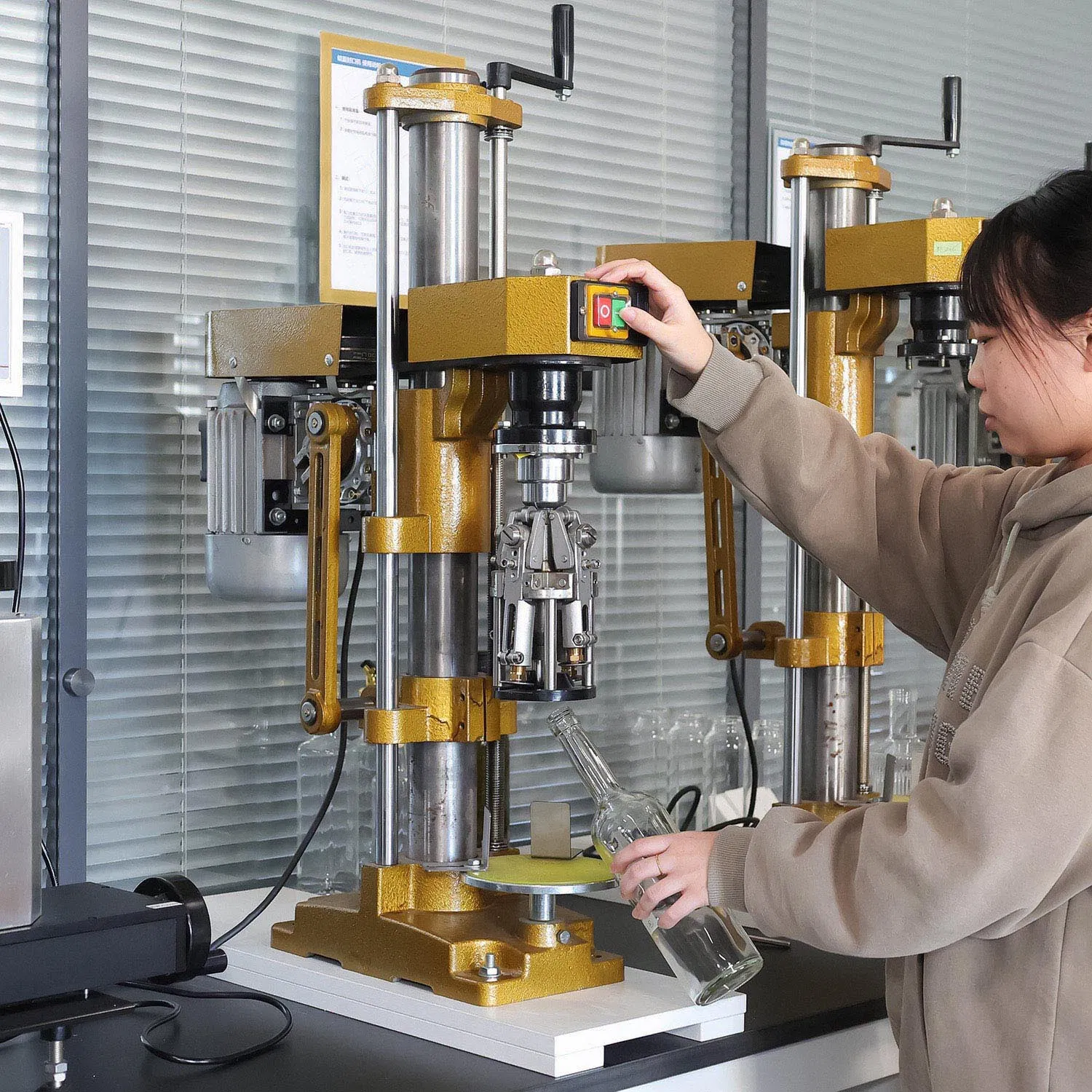 Screwcaps Capping Sealing Machine Capper Semi Automatic Ropp Aluminum Screw Cap