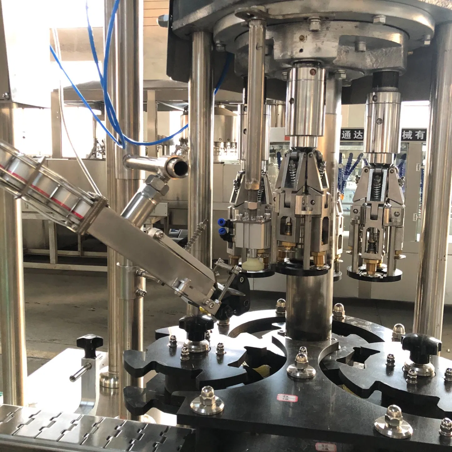 Fw-1 Automatic Wine Bottle Ropp Metal Lock Aluminum Cap Crimping Capping Machine Supply