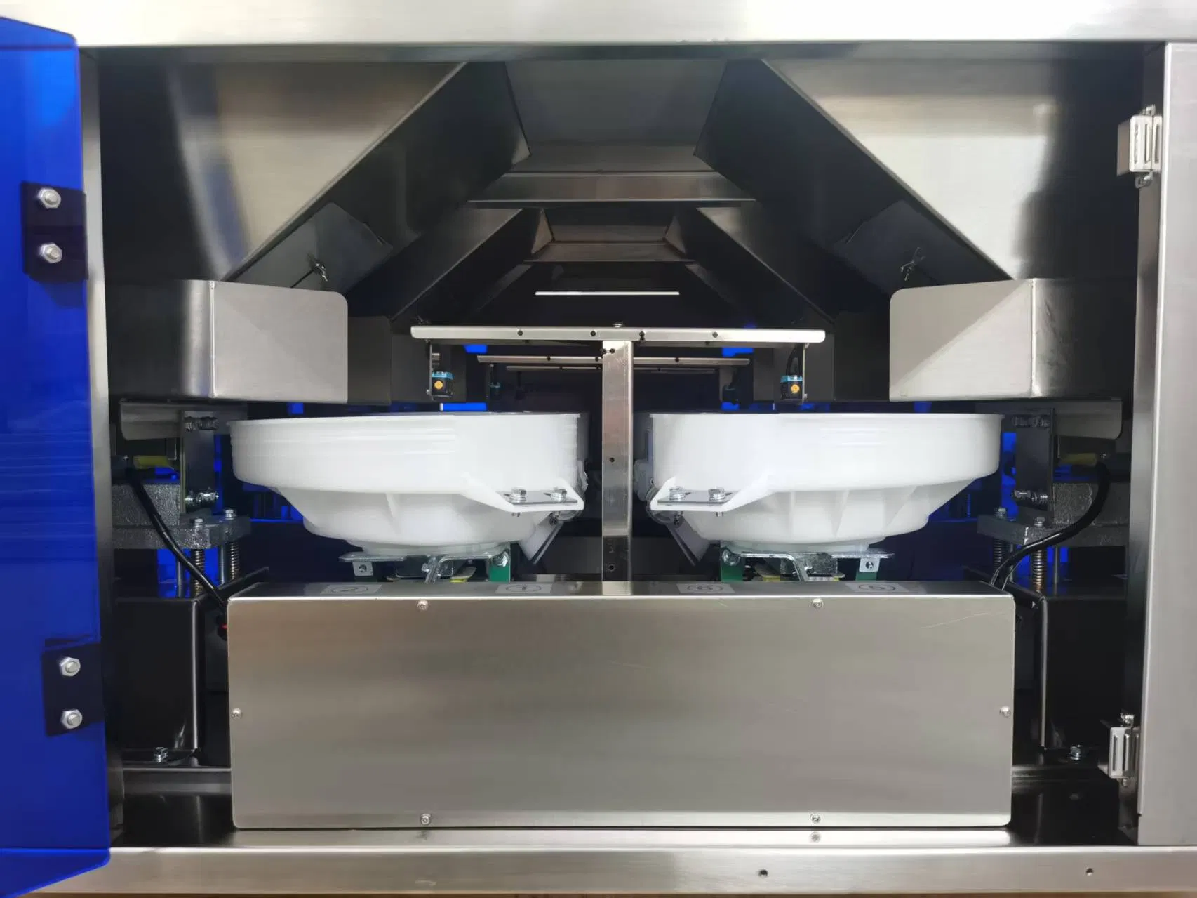 Automatic Vertical Multi-Head Weigher Filling Small Sachet Ceylon Oolong Herbal Tea Non-Woven Triangle Pyramid Tea Bag Making Packing Machine