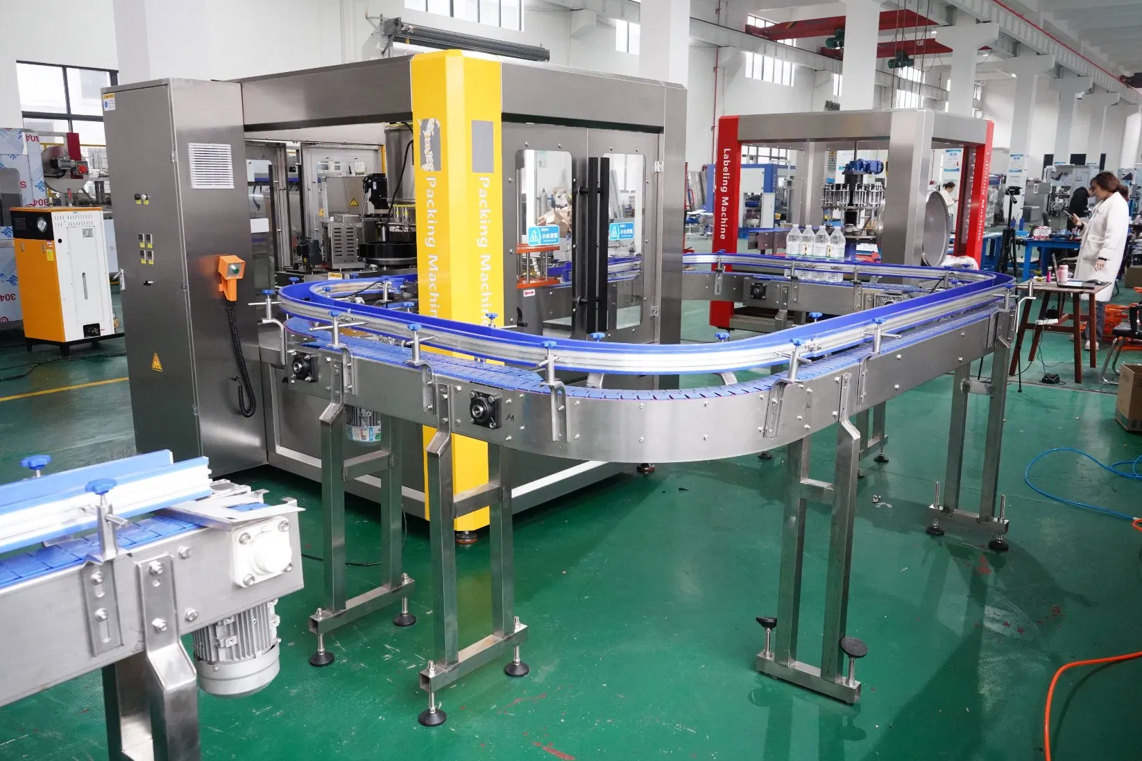 Advanced Round Bottle Labeling System with Custom Voltage Options