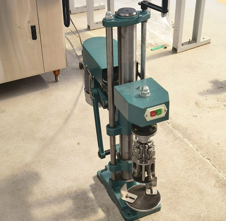 Semi-Automatic Glass Bottle Screw Aluminum Metal Cap Ropp Capping Sealing Machine for Wine