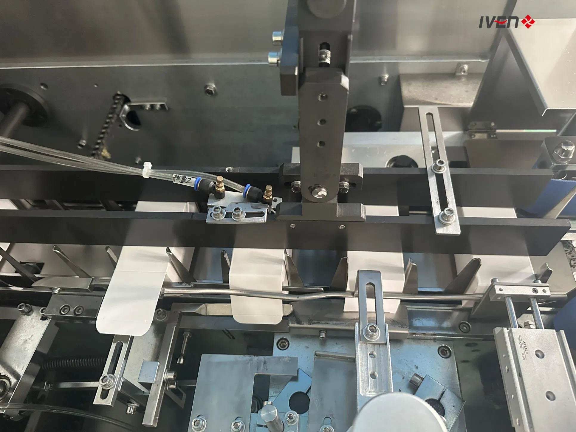 Flexible Carton Sealing and Labeling System/Heavy-Duty Box Packaging Equipment with High Speed