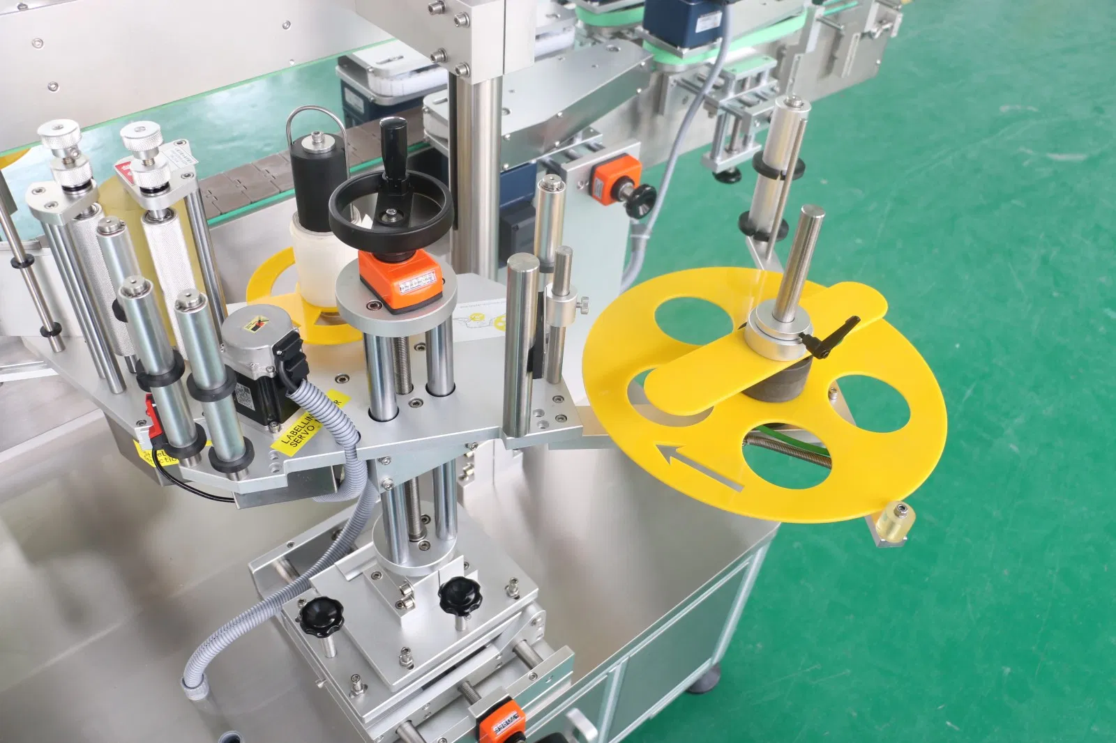 Skilt Sticker Automatic High Speed Round Square Cans Jars Flat Bottle Front Back Two Sides Wrap Around Labeling Machine Labeller Label Applicator Manufacturer