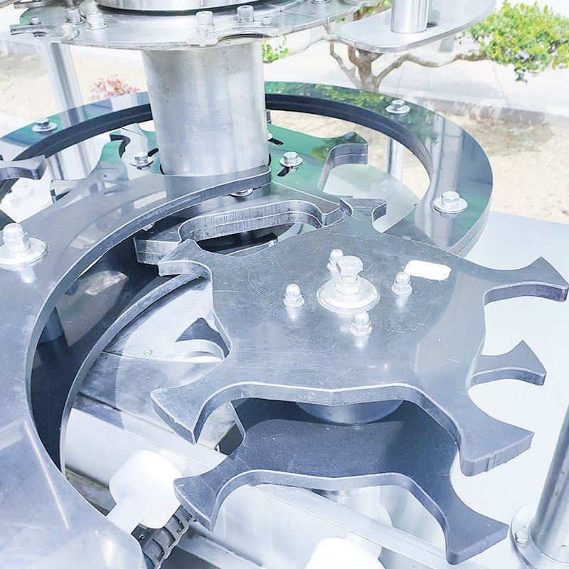 Fully Automatic Glass Bottle Plastic Bottle and Can Seamer Wine Corking Machine Beverage Screw Capping Machine Automatic Cap Presser Plastic Bottle Screw Capper