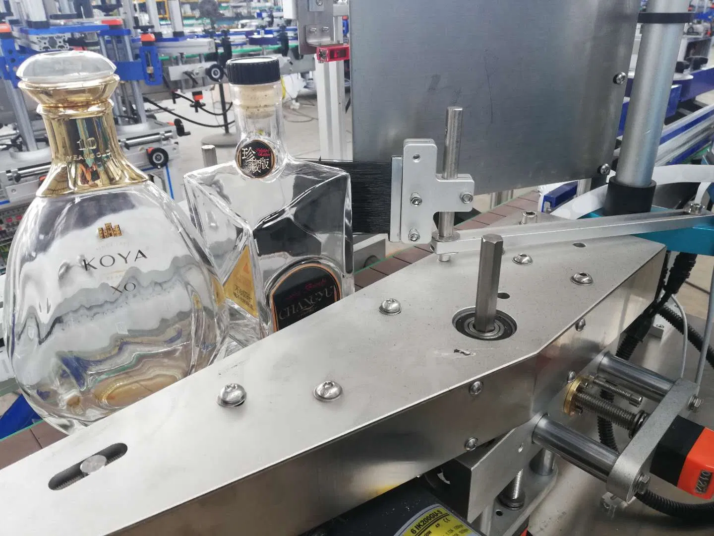 Automatic Flat Cylindrical Bottle Front and Back Side Labeling Machine