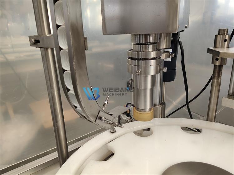 Automatic Glass Bottle with Metal Cap Screw Thread Bottle Capping Machine