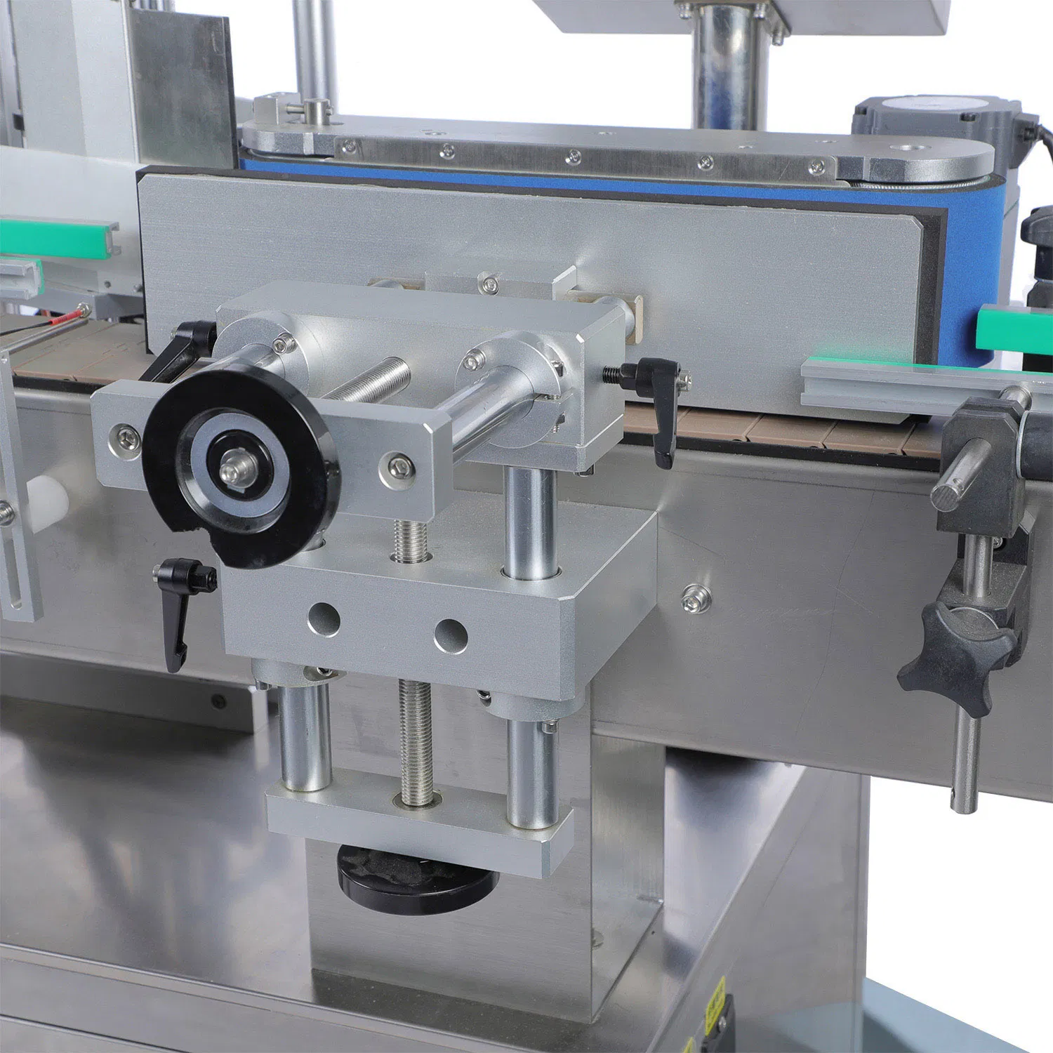 Automatic Round Bottle Labeling System for Food, Water and Juice Bottles