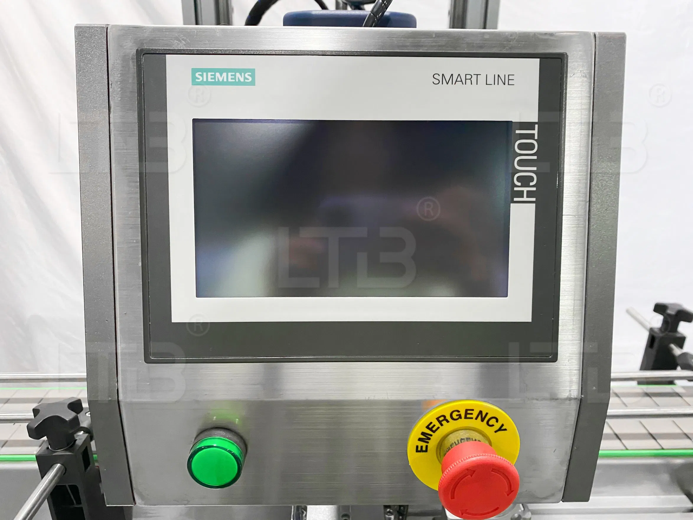 High Speed Automatic Touch Screen Pump Head Dropper Loading Feeding Capper Packing Device Shampoo Detergent Liquid Capping Tightening Equipment