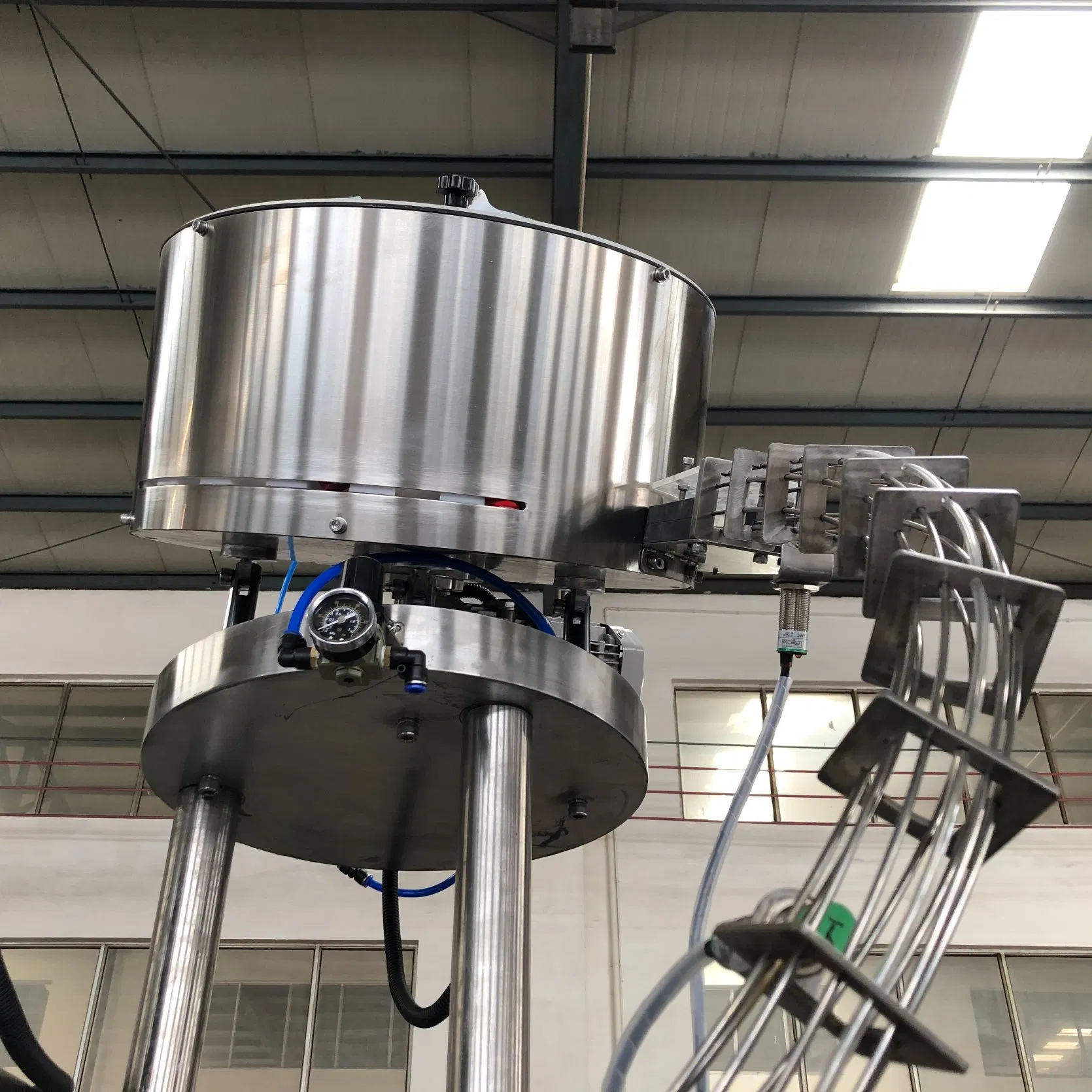 Fw-1 Automatic Wine Bottle Ropp Metal Lock Aluminum Cap Crimping Capping Machine Supply