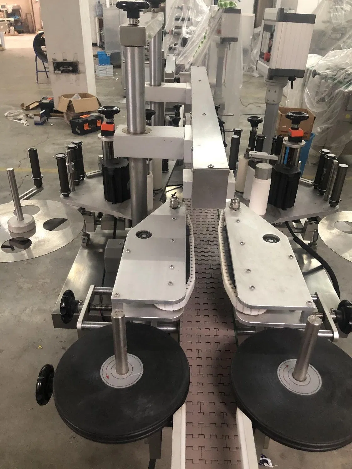 Automatic Double Side Sticker Labeling Machine Square Bottle Labeler Application Front and Back Side Labeling Machinery