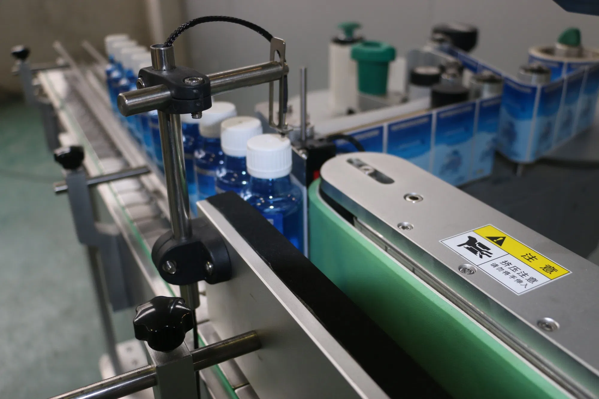 Skilt Adhesive Sticker Automatic High Speed Round Cans Jars Bottle Wrap Around Labeler Label Applicator Labeling Machine