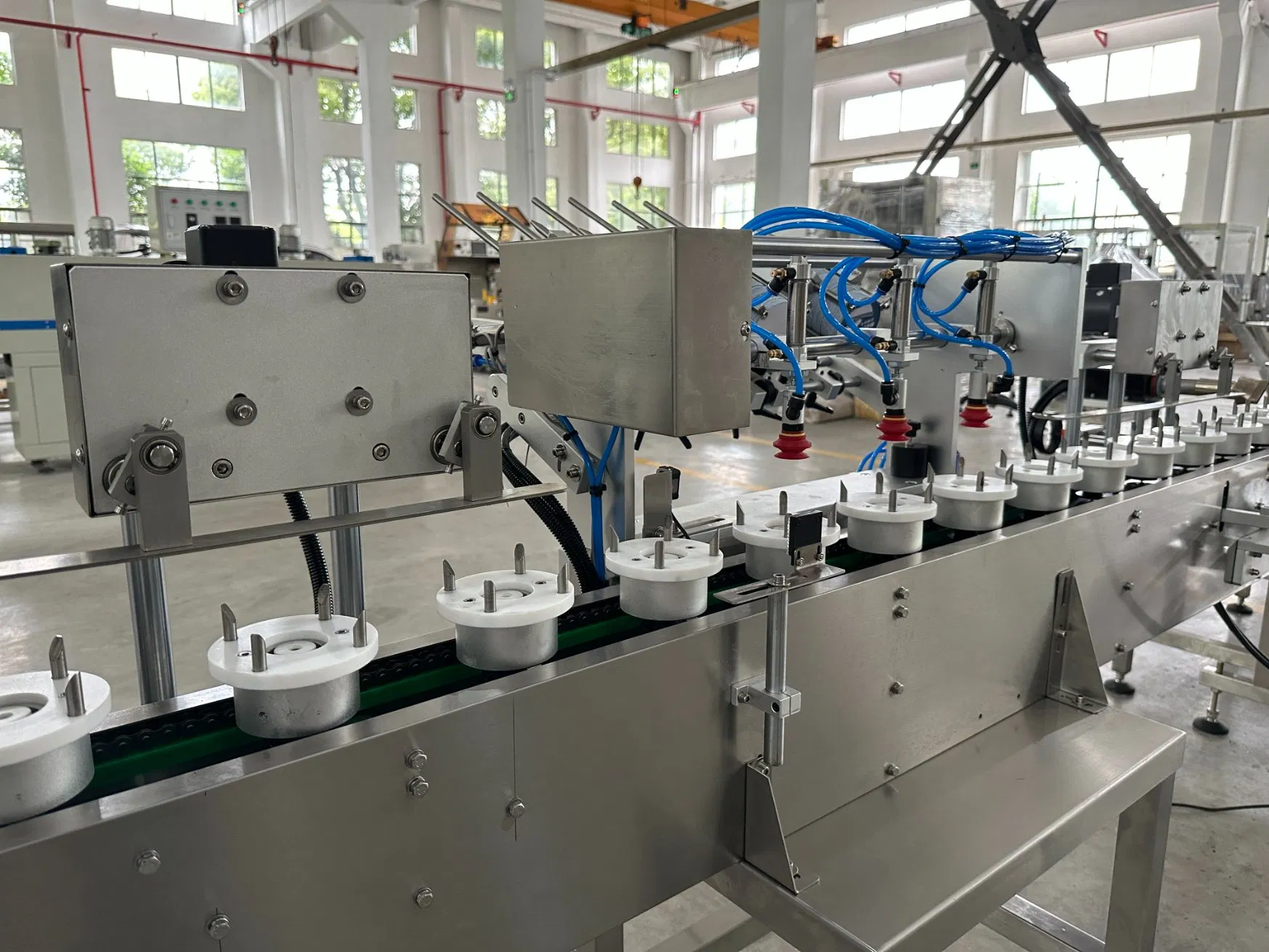 Full Automatic Water Liquid Bottle Shrink Sleeve Labeling Machine with Heat Shrink Tunnel