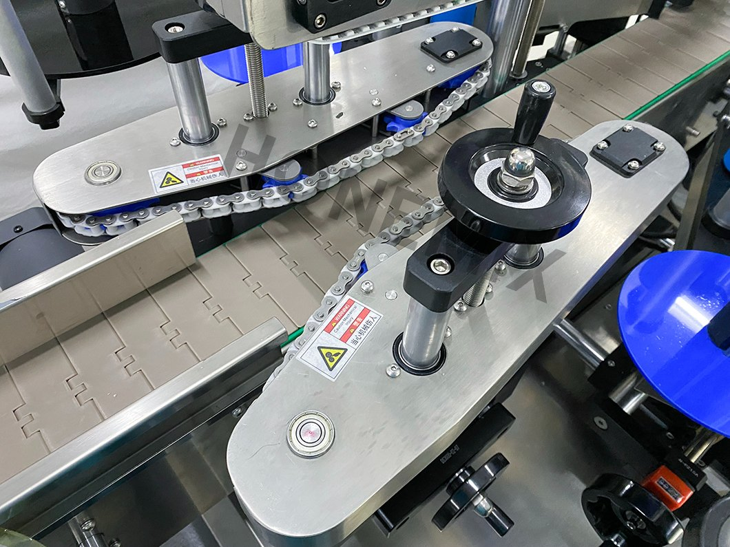 Hone Automatic Front and Back Double Side Labeling Machine Liquid Soap Label Applicator for Shampoo Bottle Labeling Machine