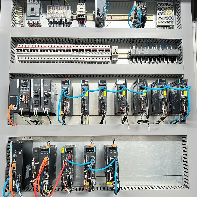 Automatic Pet/PP/HDPE Round Bottle Square Bottle Glass Bottle Aluminum Can PVC Pet OPS Sleeve Shrink Labeling Machine with Heat Tunnel