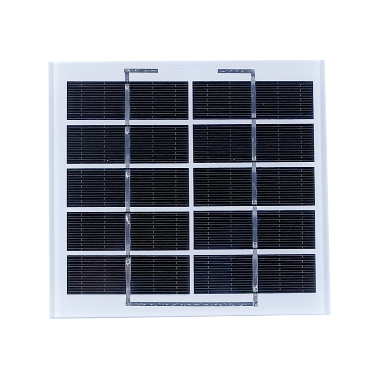 Compact Solar Charger for Efficient off-Grid Power Supply