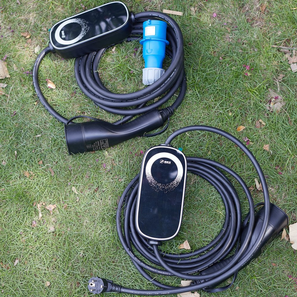 High Temperature Resistance Shock Resistant Design Qd07 Portable Home EV Charger