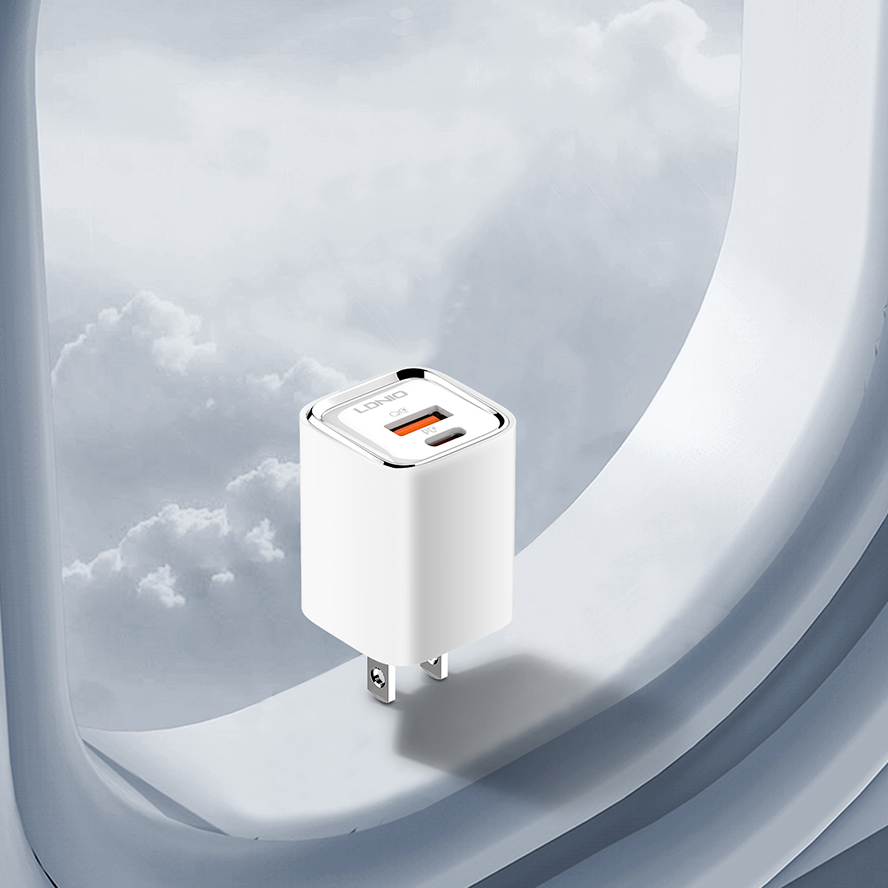 High-Speed 30W Mobile Charger with Quick Charge 3.0 Technology