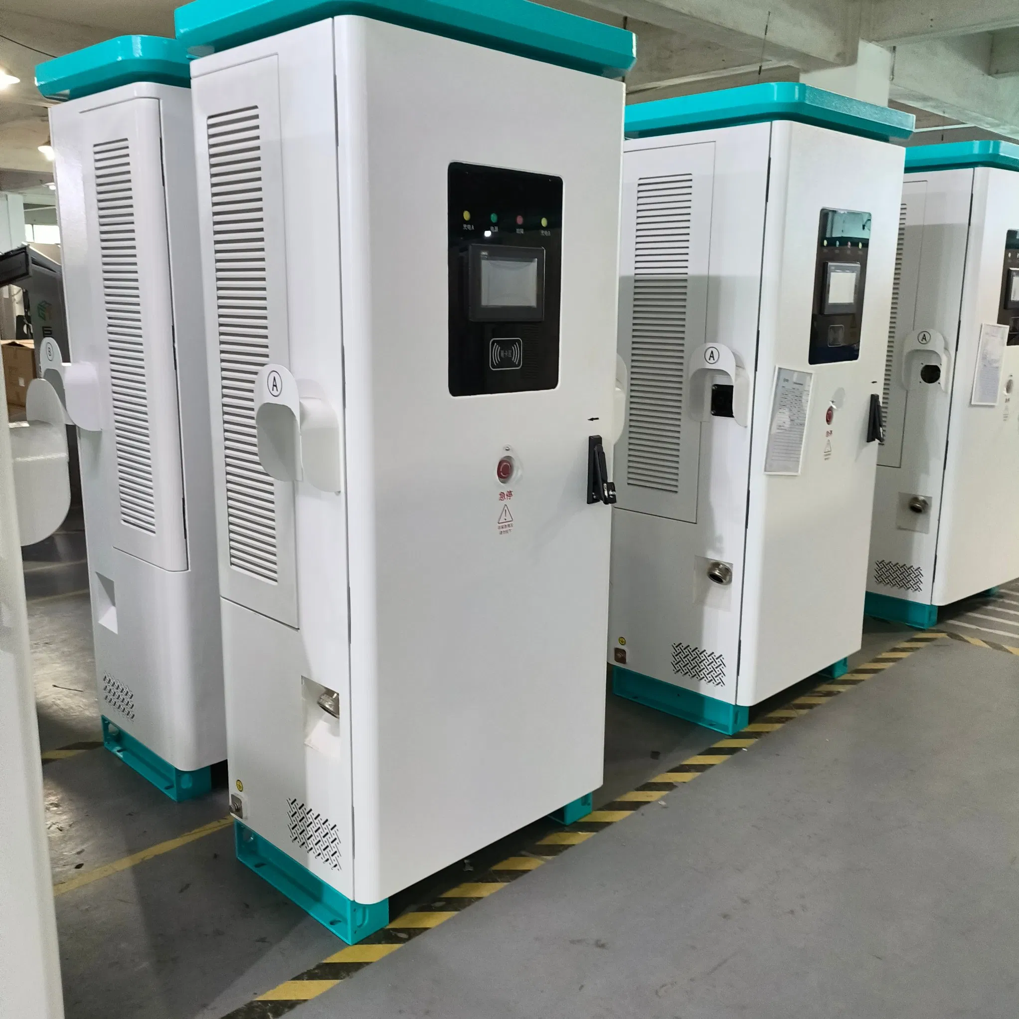 160kw EV Charger CE Certified DC CCS Chademo Chinese Source Supplier Single or Double Connector Commercial Evse with Payment System USB Port