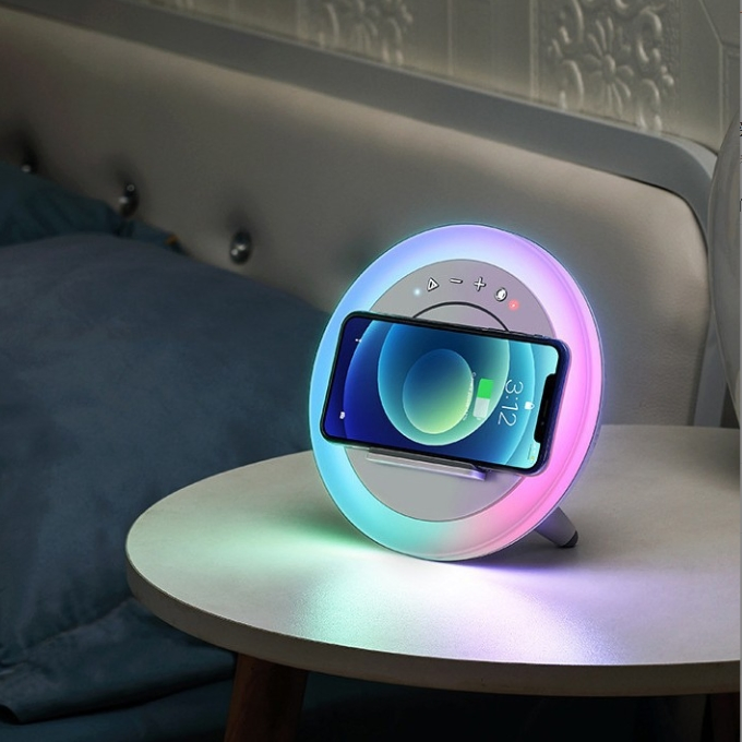 Fashionable Wireless Charger with Bt Speaker and Colorful RGB Light