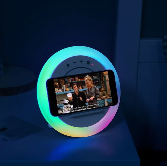 Fashionable Wireless Charger with Bt Speaker and Colorful RGB Light