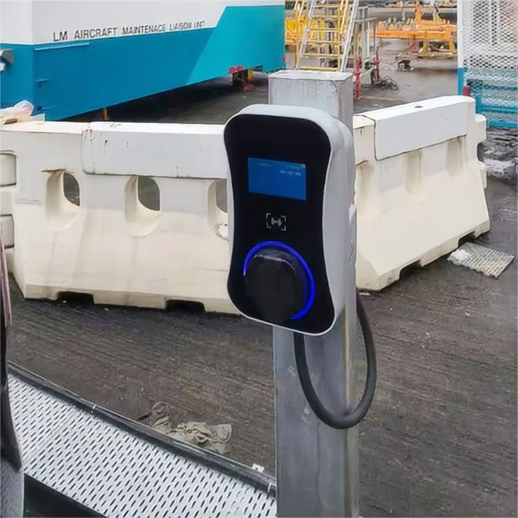 Type 2 32A Single Phase EV Charger Station Electric Vehicle Smart Charging