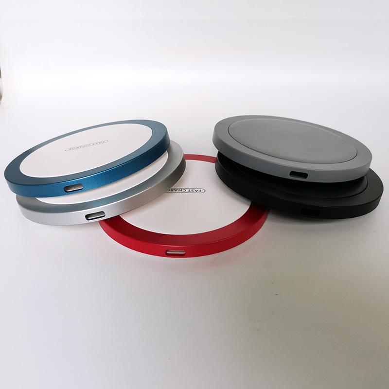 Hot Selling 15W Wireless Charger Portable Desktop 10W Charger Wholesale Wireless Charger Source Factory