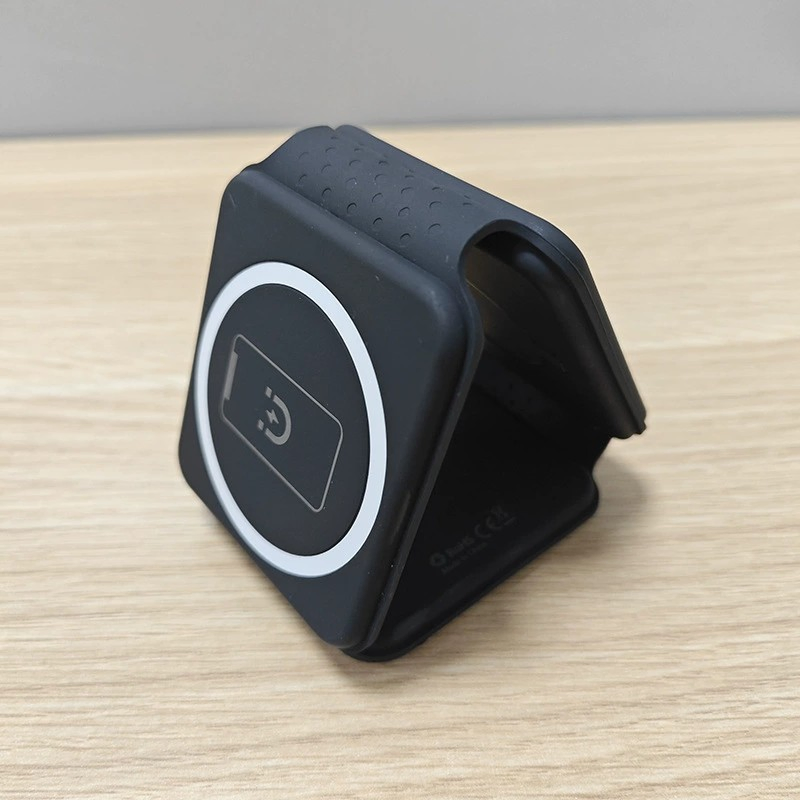 3-in-1 15W Fast Charging Universal Wireless Charger Magnetic Foldable Desk Phone Charger for Phone Watch Earbuds