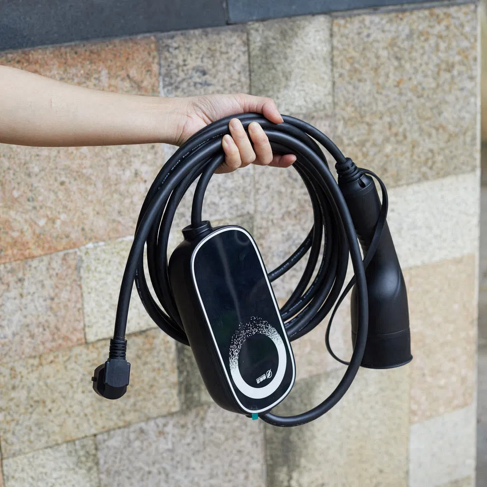 Low Noise Qd07 Portable 32A 7kw Electric Car Charger