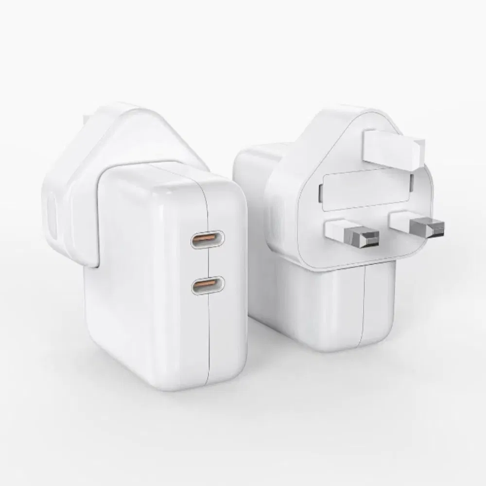 High Quality Mobile Phone Fast Charger UK Plug Dual USB-C Port 35W Power Adapter