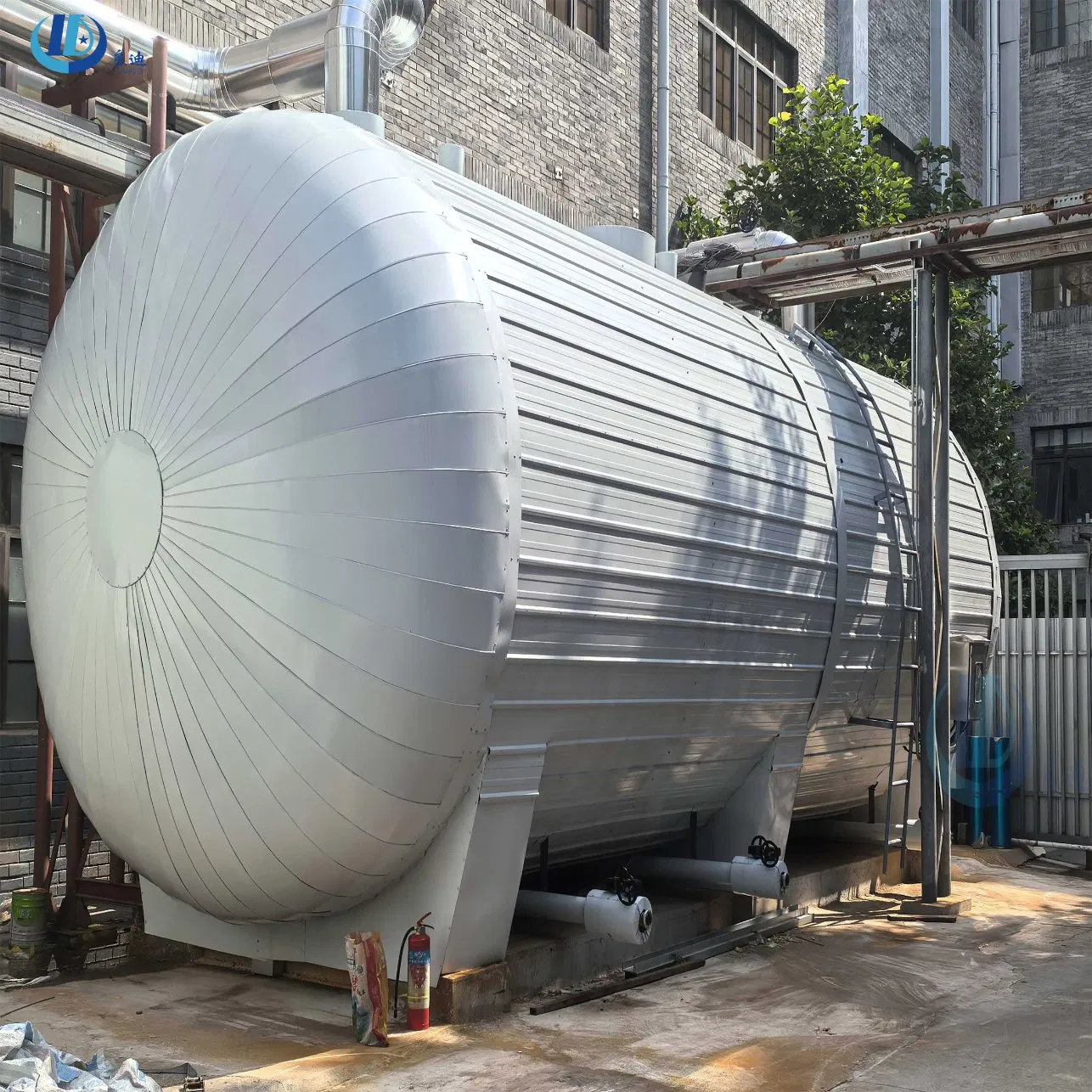 Rapid Temperature Drop Cold Water Storage System for Hot Data Center with Fast Cooling Strong Ability Cold Water Storage Tank