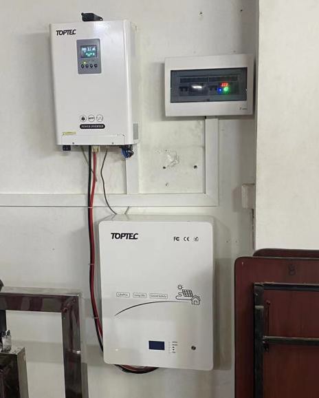 Wall-mounted Hybrid Grid Home Battery with CAN Communication Air Cooling 51.2V 5-20kWh Capacity