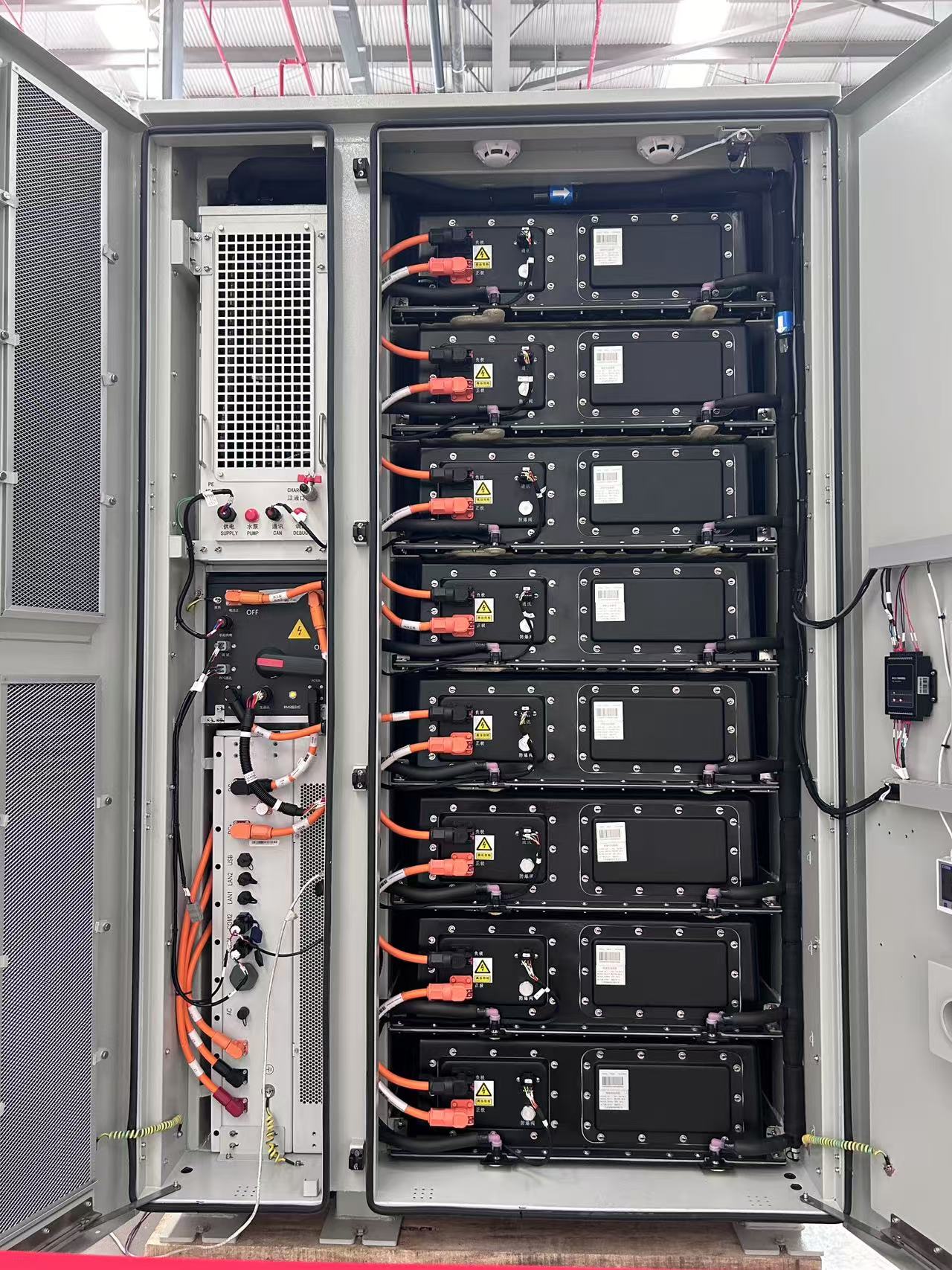 Solar Battery Energy Storage System with 372KWh/407KWh/418KWh Capacity Liquid Cooling On-Grid Connection Lifepo4 Type