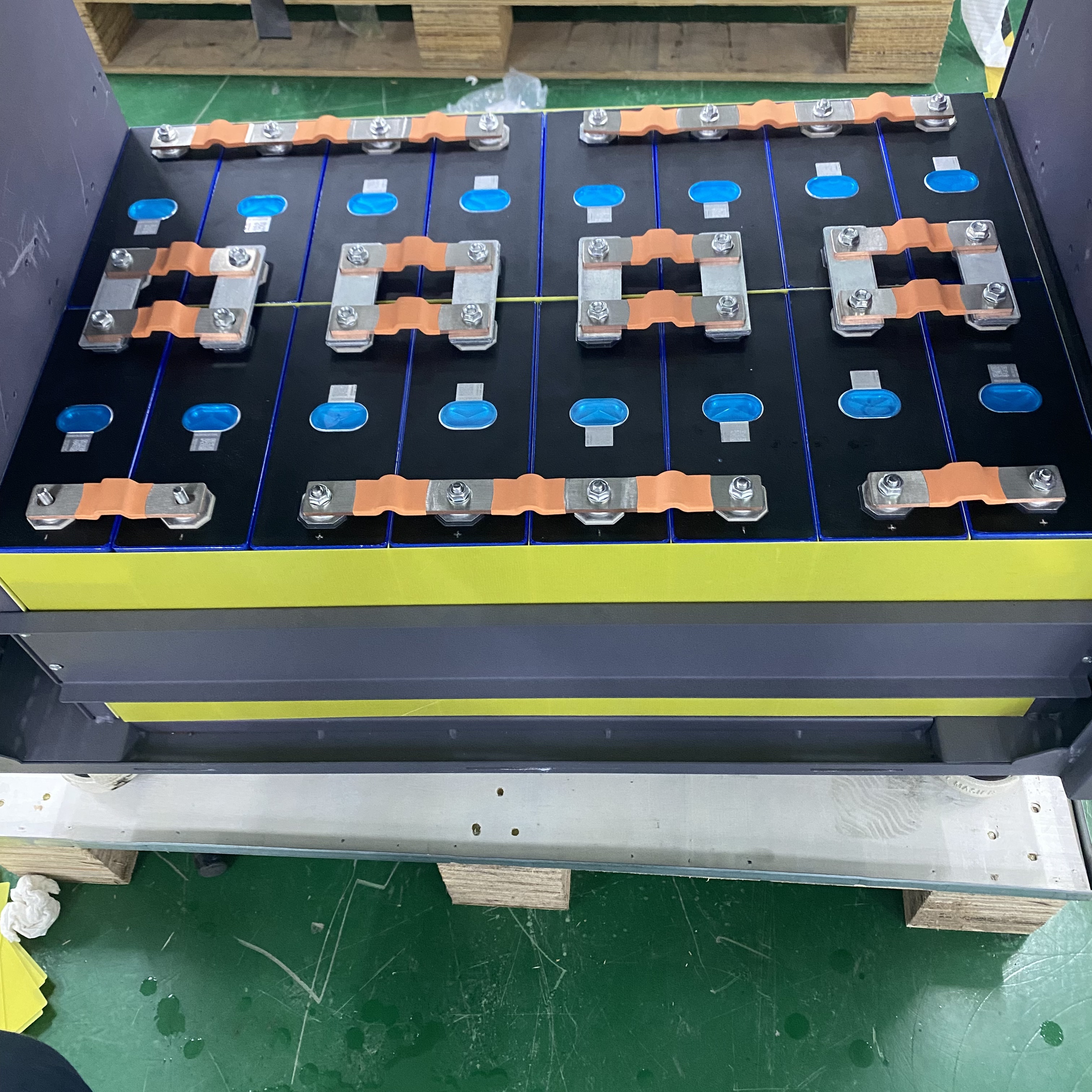 51.2V 32KWH Lifepo4 Lithium Solar Battery 48V 280Ah 300Ah Lithium Ion Battery Pack Home Energy Storage System DIY Battery Box