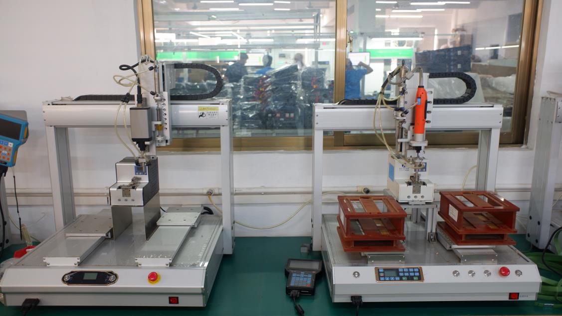 Automatic screw machine for precision assembly at Yde Power