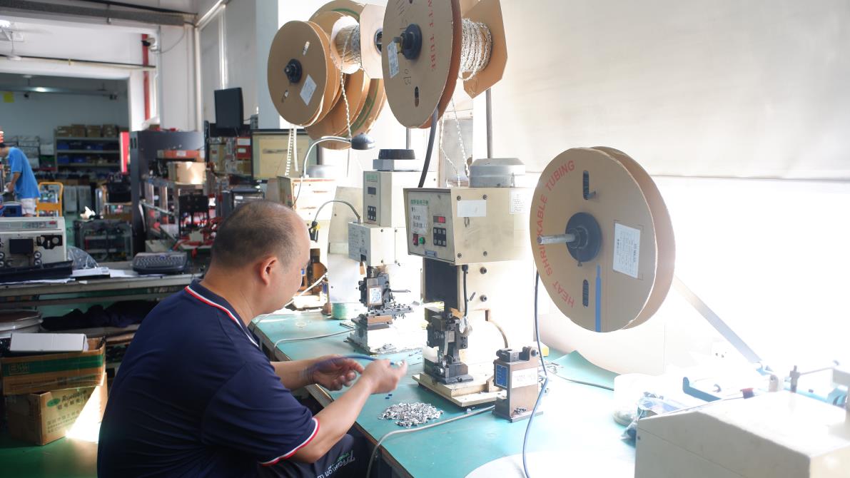 Terminal machine for electrical connector assembly at Yde Power
