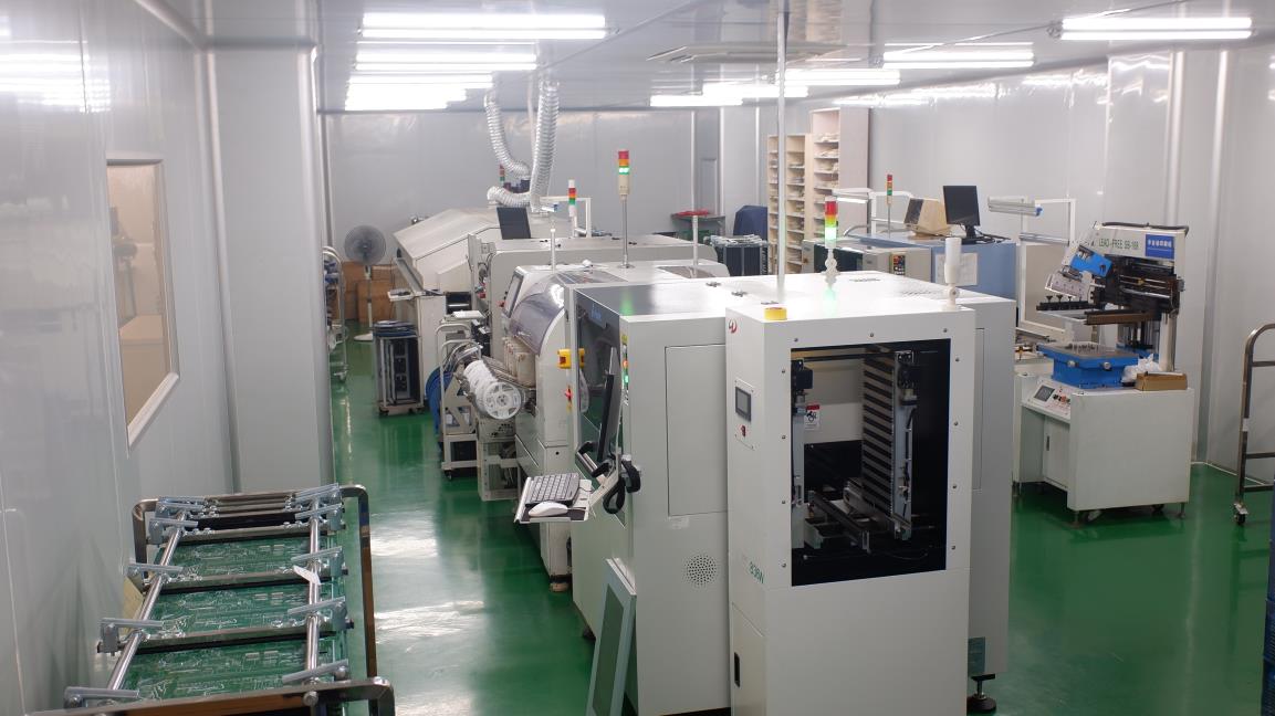 SMT surface mount technology process at Yde Power factory