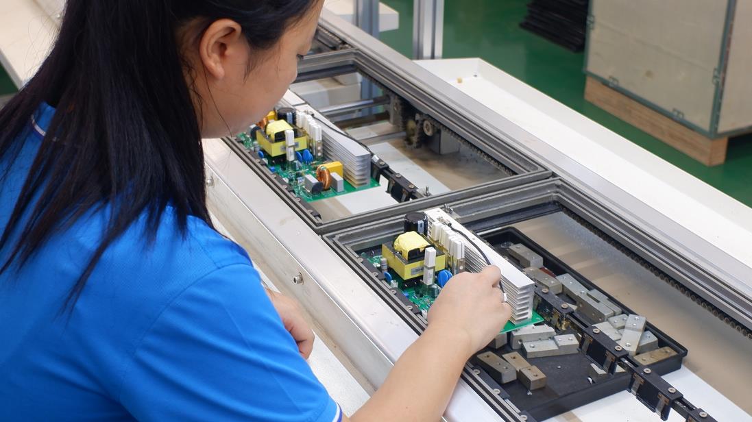 DIP through-hole component insertion process at Yde Power