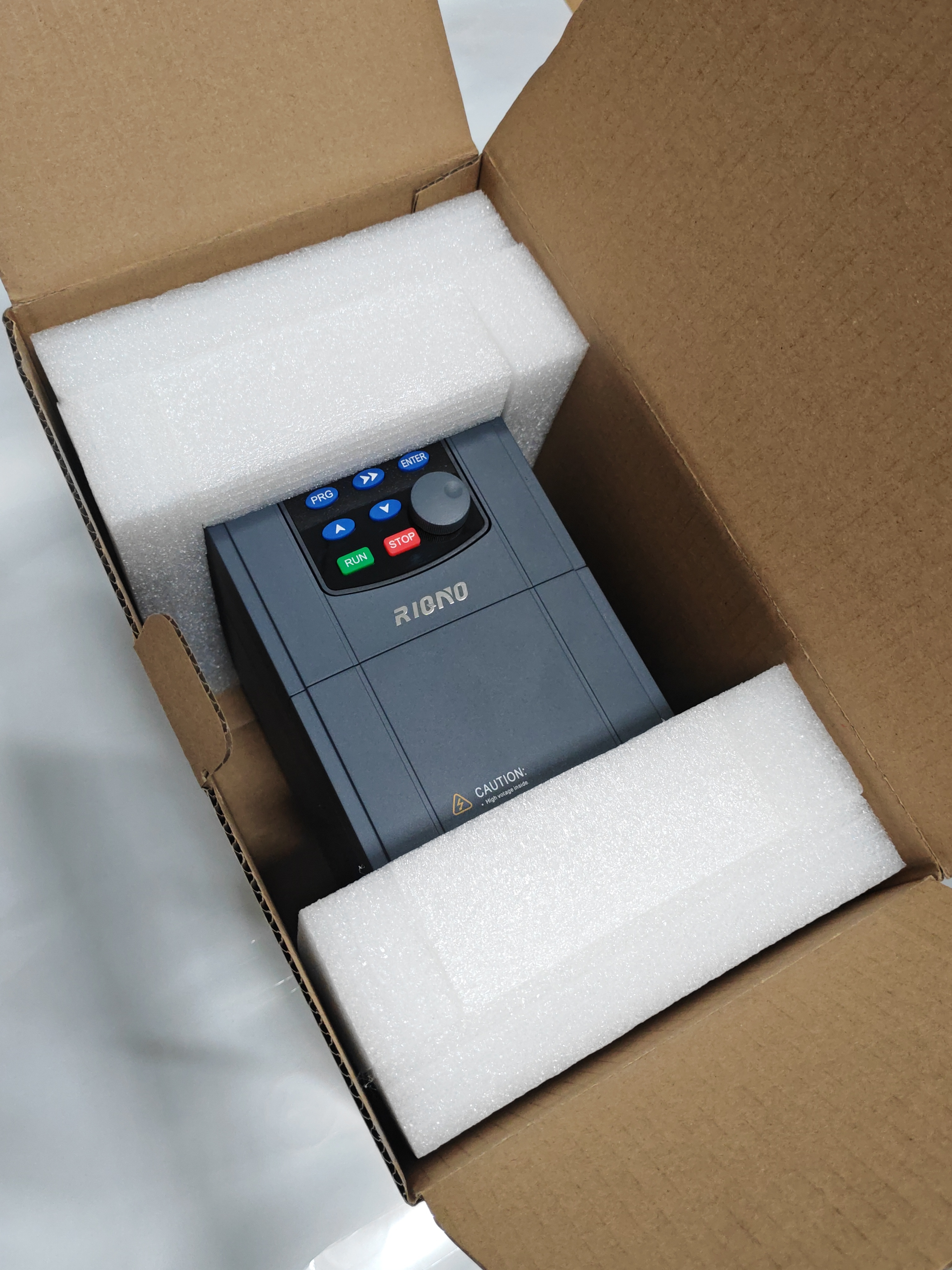 RIQNO Vfd Inverter 30kw Support SKD DC to AC Converter Solar Submersible Pump