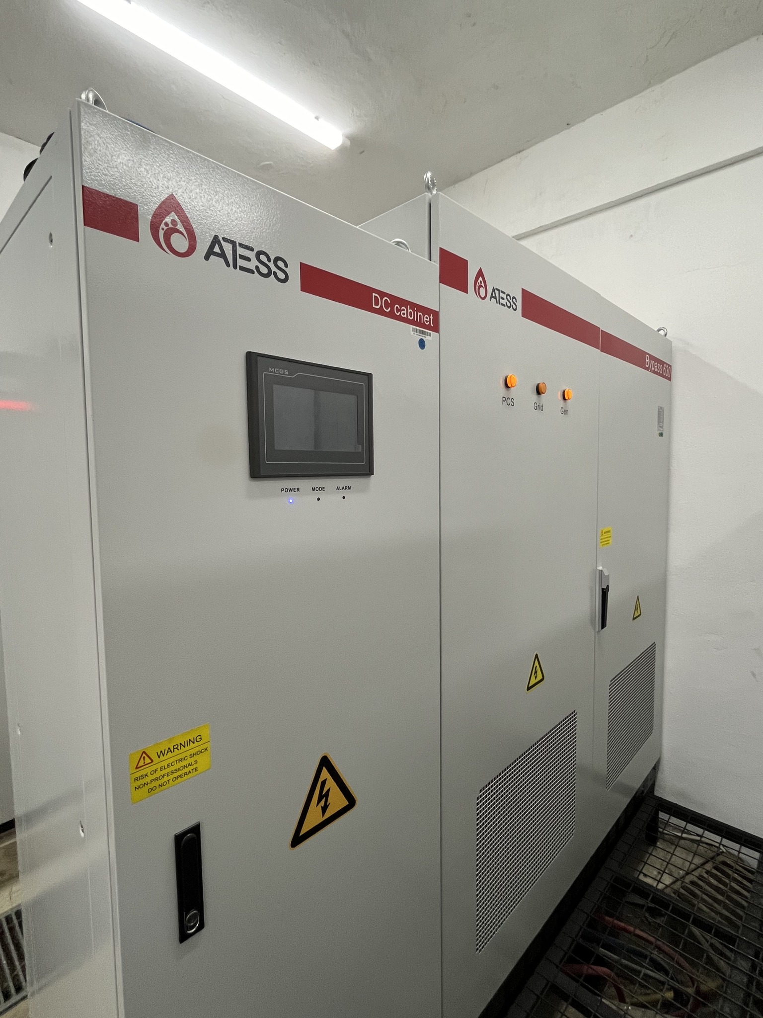 Atess PCS Series PCS100/250/500/630/1000 100-1000kw High Voltage Hybrid Solar Inverter